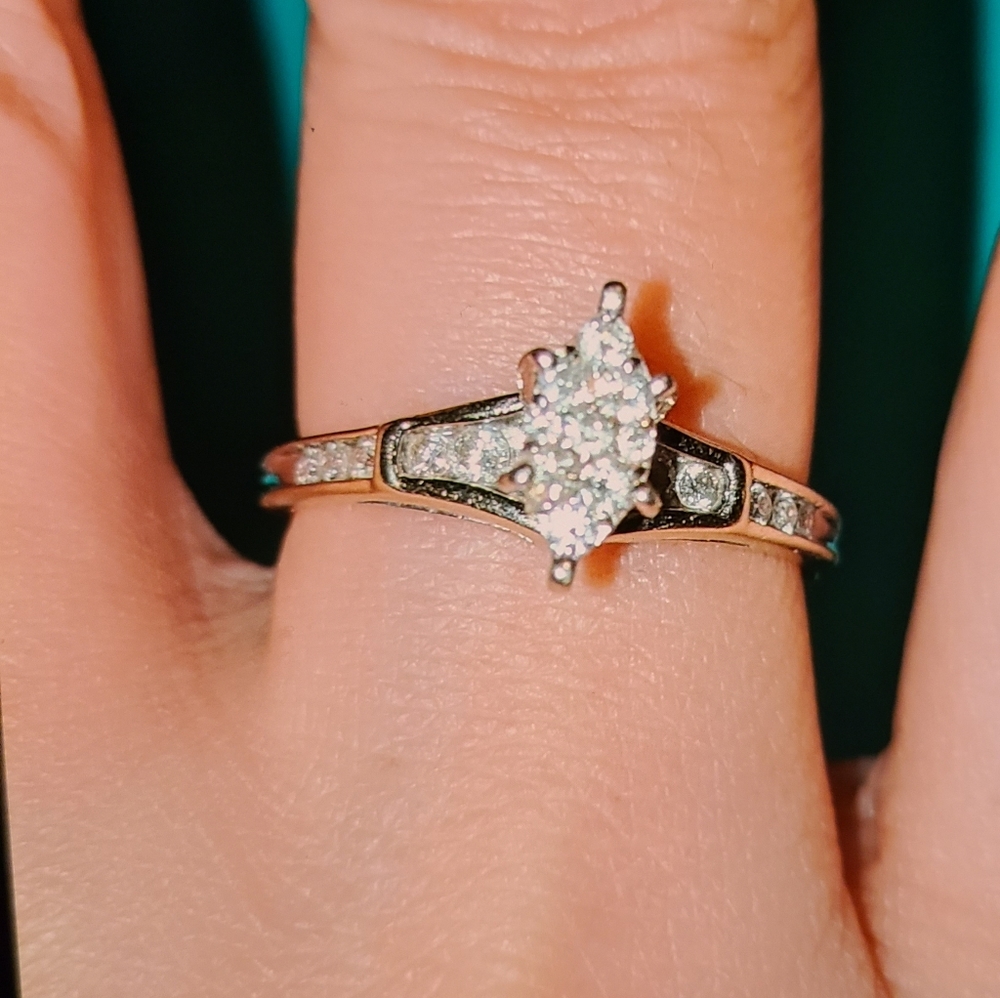 14k Authentic genuine diamonds ring - Picture 5 of 12